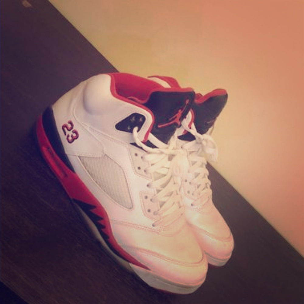 Jordan 5 Black Tongue Size 11 Slightly Used